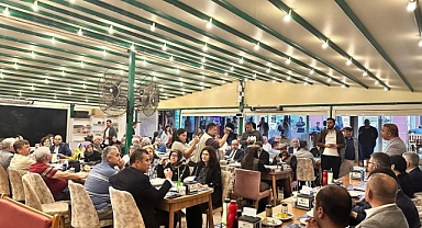 AK Parti STK’lar ile yemekte bir araya geldi.