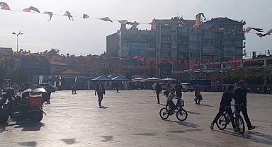 Aydın Kent Meydanında Curcuna