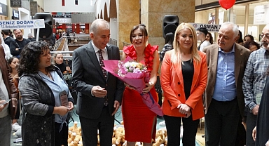 Depremzede Öğretmenin İsmi Kütüphanede Yaşayacak