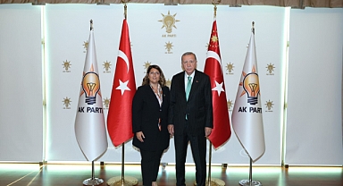 AK PARTİ'DE DEĞİŞİM SÜRÜYOR