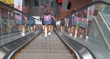 İnci Yaşam’da Yürüyen Merdiven Duran Merdiven oldu