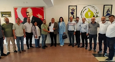 MHP’de Hasan Eren Mazbatasın aldı