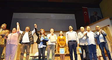 1. ALABANDA TİYATRO FESTİVALİ TİYATRO VE SÖYLEŞİLERLE DEVAM ETTİ