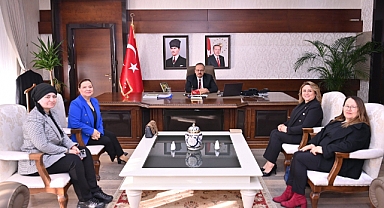 AYDIN KADIN GİRİŞİMCİLER KURULU VALI CANBOLAT'I ZIYARET ETTI