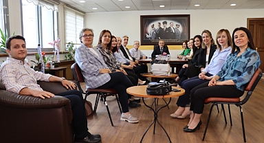 Başkan Tetik hem belediye işlerine hem vatandaşlara koşuyor