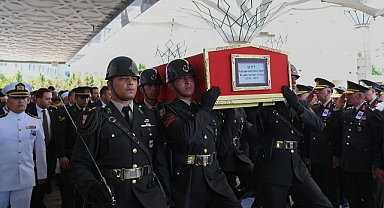 ŞEHİT ASKER EMİN ÖRİK SON YOLCULUĞUNA UĞURLANDI