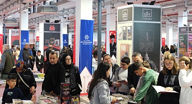 BAŞKAN ÇERÇİOĞLU'NA KİTAPSEVERLERDEN TEŞEKKÜR