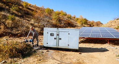  BAŞKAN ÇERÇİOĞLU’NUN PROJESİ İLE KIRSAL MAHALLEDE BULUNAN SONDAJ KUYUSUNA ÇEVRE DOSTU ENERJİ SAĞLANACAK