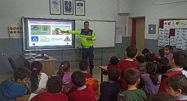 JANDARMA TRAFİK EĞİTİMLERİNE DEVAM EDİYOR