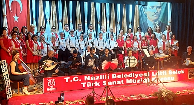NAZİLLİ BELEDİYESİ TSM KOROSUNDAN CUMHURİYET KONSERİ 