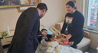 Başhekimden Çocuklara Yeni Yıl sürprizi