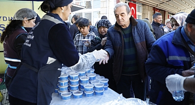 BAŞKAN ÇERÇİOĞLU ŞEHİT TEĞMEN İÇİN HAYIR DÜZENLEDİ