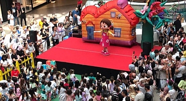 Niloya’dan “7 Dünya Turuna Eşdeğer” Yolculuk