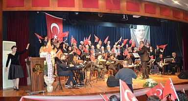 Türk Sanat Müziği korosu Coşturdu