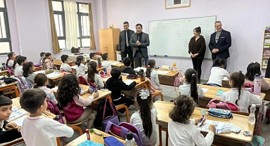 Müdür Şimşek Miniklerle bir araya geldi