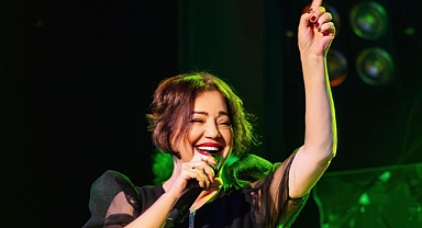 RUSYA’DA ROMANLAR NAZAN ÖNCEL’İN OF OF ŞARKISI İLE EĞLENDİ