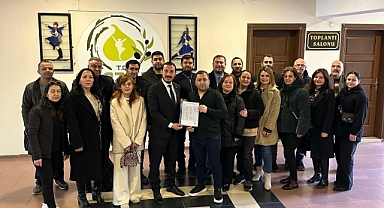 Anahtar Parti’de Furkan Eftal Kırlıoğlu Mazbatasını aldı