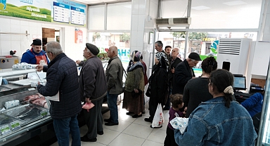 BAŞKAN ÇERÇİOĞLU AYDIN’DA YAŞAYAN EMEKLİLERİN VE AİLELERİN BÜTÇELERİNE DESTEK OLMAYI SÜRDÜRÜYOR