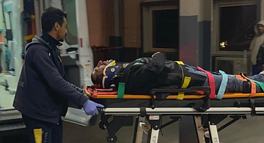 KAMYONET MOTOSİKLETE ÇARPTI SÜRCÜNÜN DURUMU AĞIR