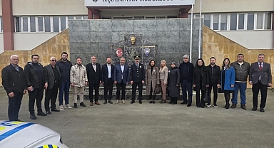 AK PARTİ NAZİLLİ İLÇE EMNİYET MÜDÜRLÜĞÜNÜ ZİYARET ETTİ.