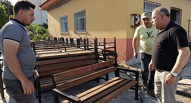 Bozdoğan Belediyesi Bankları ve Durakları Kendi İmkânlarıyla Üretiyor