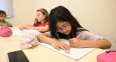 GELECEĞİN RESSAMLARI BAŞKAN ÇERÇİOĞLU’NUN BAŞLATTIĞI ETKİNLİKLER İLE AYDIN’DA YETİŞİYOR