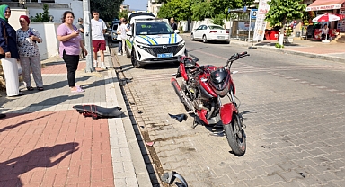 Kontrolsüz yola çıkan Motosiklet sürücüsü kazaya sebep oldu