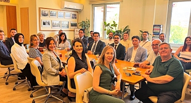 NAZİLLİ BAROSUNDA BAYRAMLAŞMA 