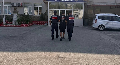 Birden Fazla Kişi ile birlikte yağma suçundan aranıyordu