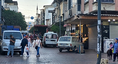 Perşembe Pazar Keşmekeşliği