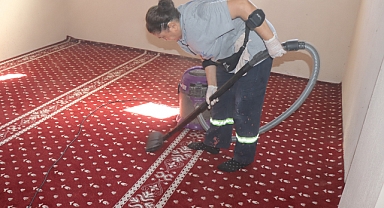 Nazilli Belediyesi’nden kapalı pazar mescitlerinde kapsamlı temizlik