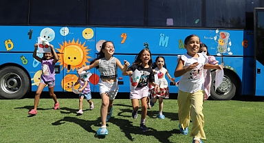 Nazilli Belediyesi Mobil Masal Bahçesi miniklerle buluşuyor