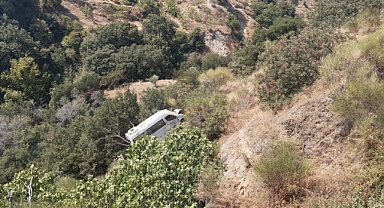 Öğrenci Servisi Kaza yaptı Sürücü ve 5 öğrenci yaralandı