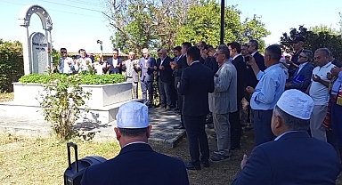 YÖRÜK ALİ EFE MEZARI BAŞINDA ANILDI