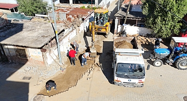 Aşağı Nazilli’de yol yenileme çalışmalarına hız verildi