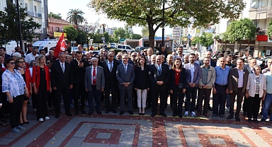 CHP 29 EKİM CUMHURİYET BAYRAMINI KUTLADI