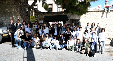 KARDEŞ ŞEHİR ÖĞRENCİLERİ KUŞADASI’NI YAKINDAN TANIDI