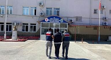 Uyuşturucu Madde ile ilgili suçlardan aranan şahıs yakalandı