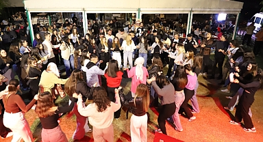 Başkan Tetik, Tepe Şenliği’nde gençlerle buluştu