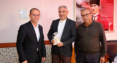 Doğanca Öğretmenleri ziyaret etti.