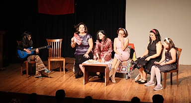 Naz Tiyatro Topluluğundan Muhteşem performans