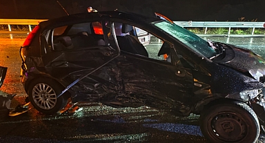 AŞIRI YAĞIŞ KAZA GETİRDİ 4 YARALI