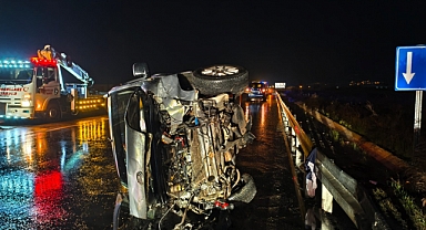 BİR ANLIK DİKKATSİZLİK KAZAYA NEDEN OLDU 3 YARALI