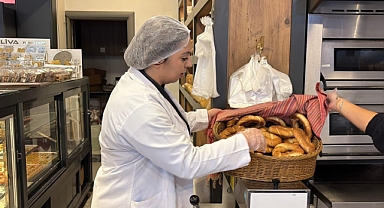 KUŞADASI’NDA SİMİT FİYATLARI DENETİMDEN GEÇTİ