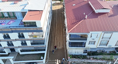 NAZİLLİ BELEDİYESİ YENİ MAHALLE 171/2 SOKAK’TA TAŞ DÖŞEME ÇALIŞMASINI TAMAMLADI