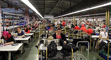 Güven endeksi hizmet sektöründe %1,3 arttı, perakende ticaret sektöründe %2,4 azaldı, inşaat sektöründe %1,5 arttI