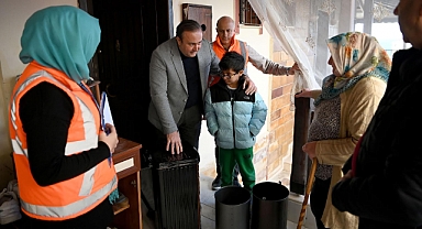 KUŞADASI’NDA EVLER VE YÜREKLER DAYANIŞMA İLE ISINIYOR