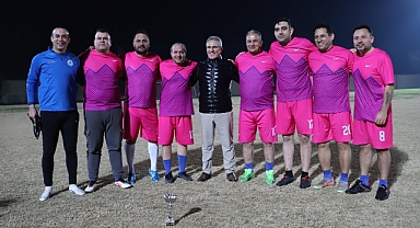 Nazilli Belediyesi Futbol Turnuvasında Şampiyon Özel Kalem Müdürlüğü Oldu