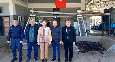 Kaymakam Kan, Zeytinyağının yoluculuğuna tanıklık etti