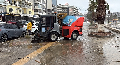 KUŞADASI BELEDİYESİ’NDEN SAĞANAK VE FIRTINA MESAİSİ